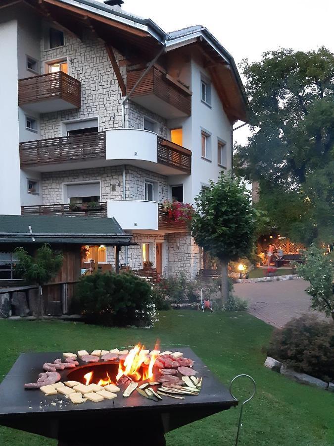 Cortalta Mountain Lodge ファーイ・デッラ・パガネッラ エクステリア 写真